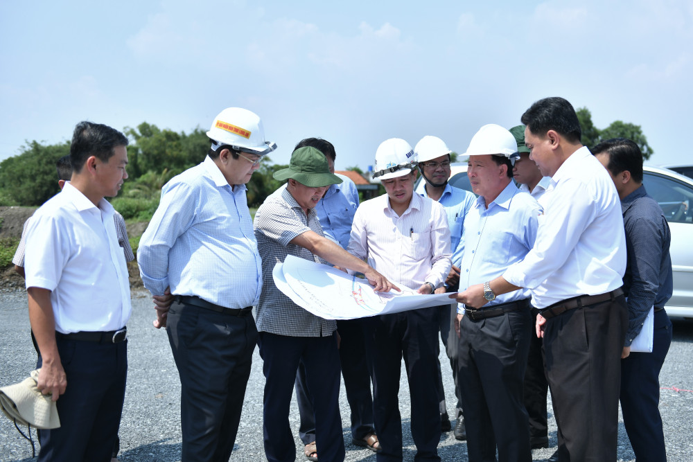 CHẬM NHẤT NĂM 2026 PHẢI HOÀN THÀNH ĐƯỜNG TỈNH 830